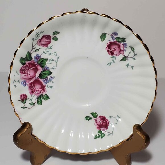 English Castle Teacup and Saucer Pink Roses Vintage - Picture 5 of 9